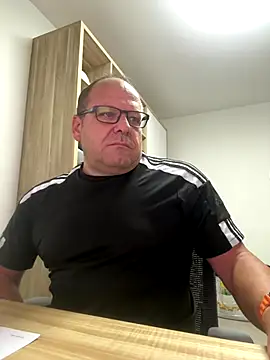 coupleLatinaLovers online show from 09.15.25