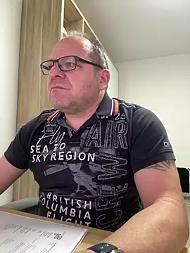 coupleLatinaLovers online show from 02.06.26