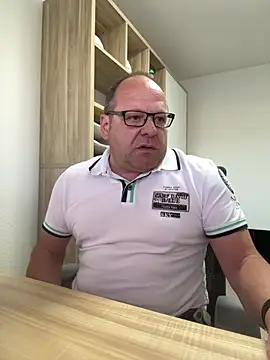 coupleLatinaLovers online show from 04.27.26