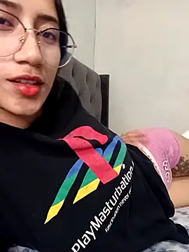 KaitlynLoveCam online show from 02.11.25