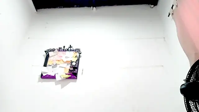 PetiteIvoryQueen19 online show from 09.14.25