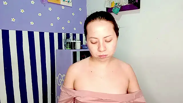 PetiteIvoryQueen19 online show from 06.15.26