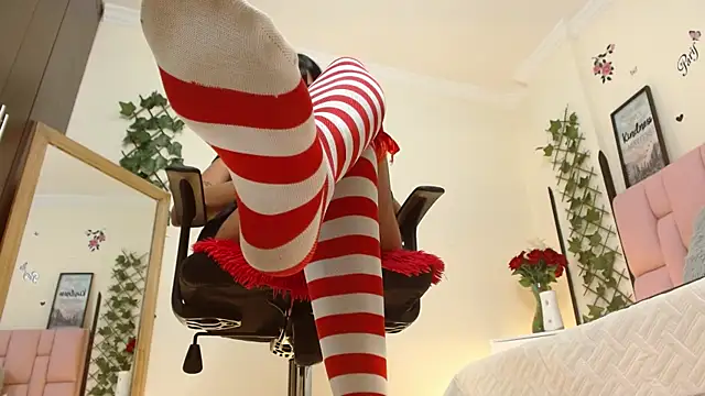 Snapshot of isabela_ferrer_ chatting on 01.29.25 isabela ferrer  online show from 01.29.25