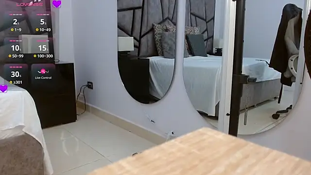 adhara cortez online show from 03.06.26