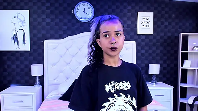 Snapshot of rave_connor chatting on 12.09.24 rave connor online show from 12.09.24