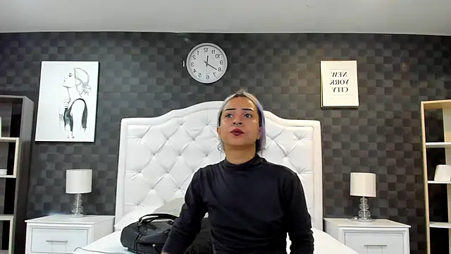 Snapshot of rave_connor chatting on 12.11.24 rave connor online show from 12.11.24