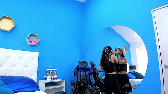 Snapshot of rave_connor chatting on 02.13.25 rave connor online show from 02.13.25