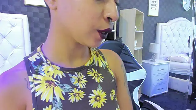 Snapshot of rave_connor chatting on 02.18.25 rave connor online show from 02.18.25