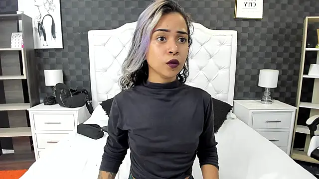 Snapshot of rave_connor chatting on 02.24.25 rave connor online show from 02.24.25