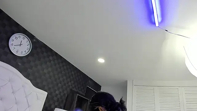 Snapshot of rave_connor chatting on 09.19.25 rave connor online show from 09.19.25