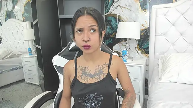 Snapshot of rave_connor chatting on 10.23.25 rave connor online show from 10.23.25