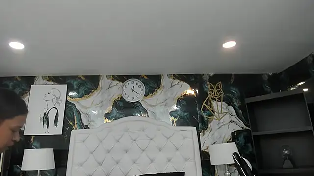 Snapshot of rave_connor chatting on 12.01.25 rave connor online show from 12.01.25