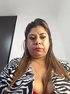 Snapshot of Laura-Hernandez chatting on 05.26.26 Laura-Hernandez online show from 05.26.26
