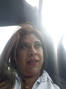 Snapshot of Laura-Hernandez chatting on 06.04.26 Laura-Hernandez online show from 06.04.26
