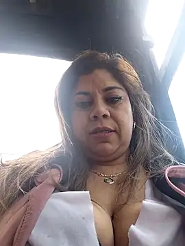 Laura-Hernandez online show from 07.25.26