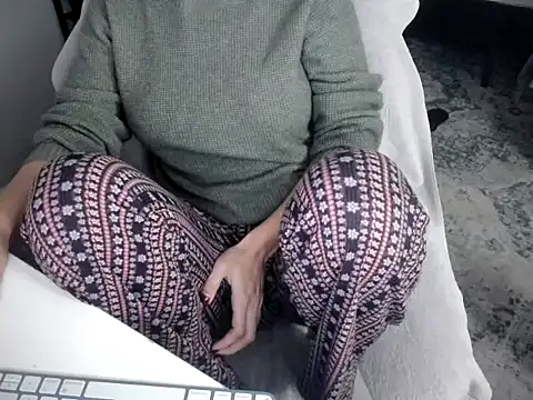 bigb00tyjudyyX online show from 11.22.25