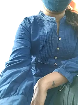 Snapshot of Ananya_34 chatting on 10.17.25 Ananya 34 online show from 10.17.25