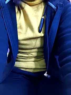 Snapshot of Ananya_34 chatting on 12.15.25 Ananya 34 online show from 12.15.25