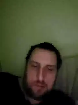 Snapshot of HE-M123 chatting on 01.04.25 HE-M123 online show from 01.04.25