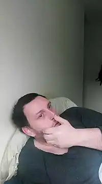 Snapshot of HE-M123 chatting on 01.06.25 HE-M123 online show from 01.06.25