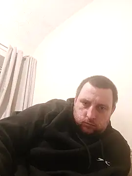 Snapshot of HE-M123 chatting on 02.22.25 HE-M123 online show from 02.22.25