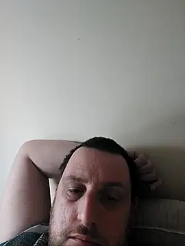 Snapshot of HE-M123 chatting on 02.23.25 HE-M123 online show from 02.23.25