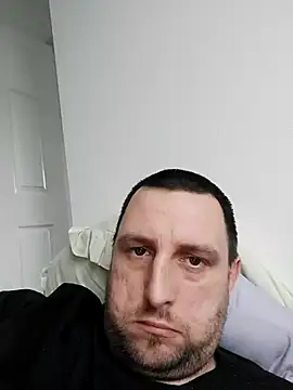 Snapshot of HE-M123 chatting on 10.08.25 HE-M123 online show from 10.08.25