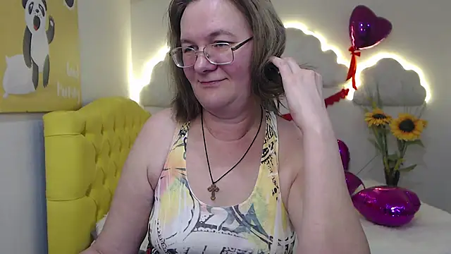 HolyMilfa online show from 02.14.25