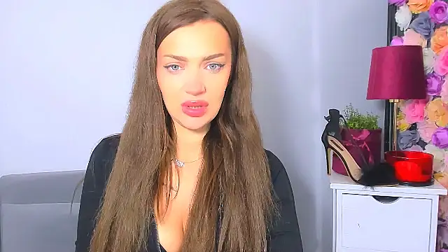 OliviaFantasy online show from 11.03.25