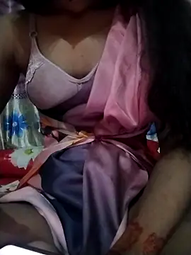 Snapshot of Nadia-2 chatting on 12.21.25 Nadia-2 online show from 12.21.25