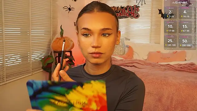 lexicoyy  online show from 10.31.25