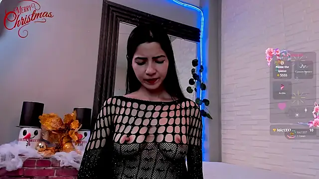 Snapshot of sweetieandjuicyy chatting on 12.18.24 sweetieandjuicyy online show from 12.18.24