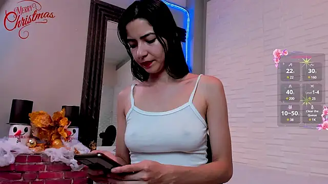 Snapshot of sweetieandjuicyy chatting on 12.18.24 sweetieandjuicyy online show from 12.18.24