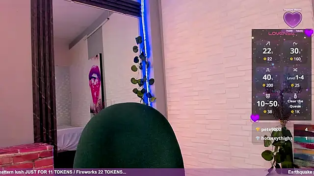 Snapshot of sweetieandjuicyy chatting on 01.15.25 sweetieandjuicyy online show from 01.15.25