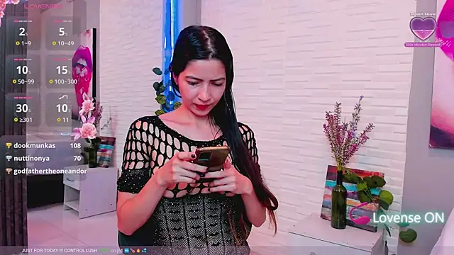 Snapshot of sweetieandjuicyy chatting on 01.30.25 sweetieandjuicyy online show from 01.30.25
