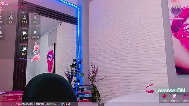 Snapshot of sweetieandjuicyy chatting on 02.27.25 sweetieandjuicyy online show from 02.27.25