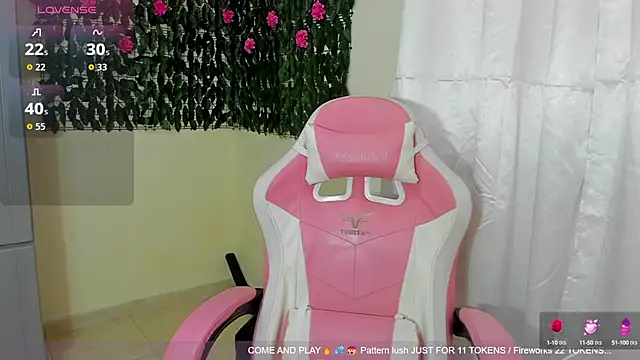 Snapshot of sweetieandjuicyy chatting on 09.11.25 sweetieandjuicyy online show from 09.11.25