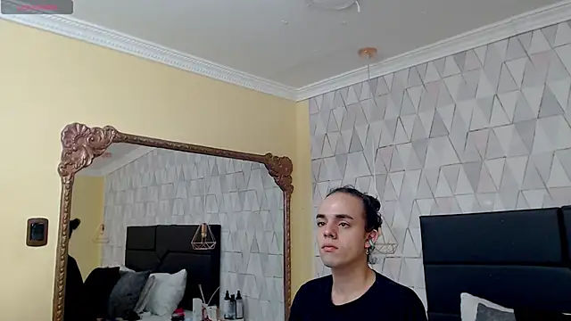 JustinePerry online show from 02.24.25