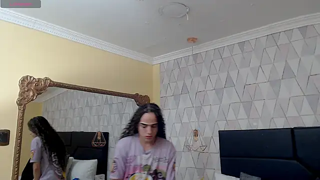 JustinePerry online show from 03.14.25