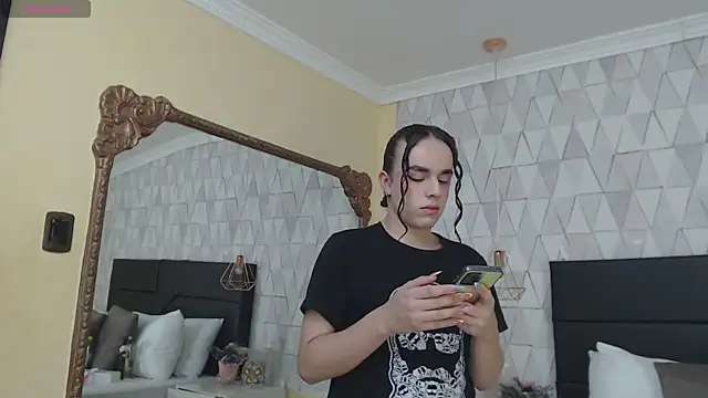 JustinePerry online show from 10.03.25