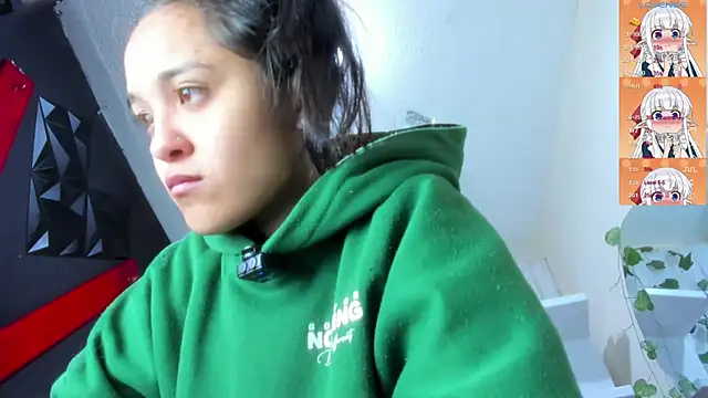 Snapshot of tokito_mitsuri chatting on 10.29.25 tokito mitsuri online show from 10.29.25