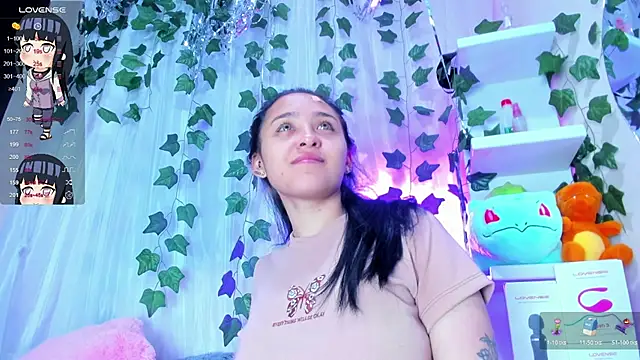 Snapshot of tokito_mitsuri chatting on 12.15.25 tokito mitsuri online show from 12.15.25