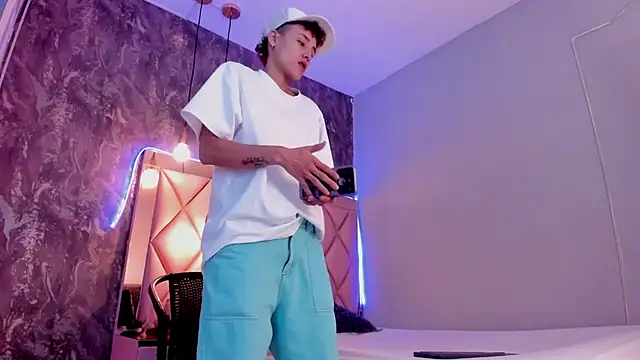 megan 100 online show from 01.12.25