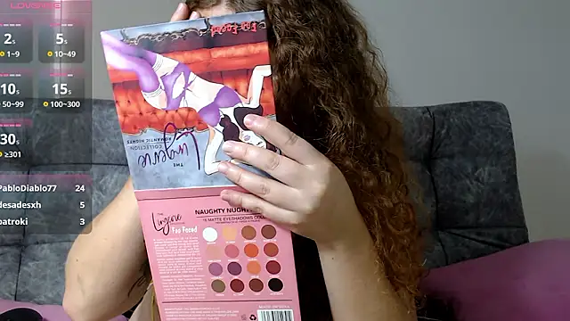 Snapshot of Mia_fooxx_ chatting on 12.04.24 Mia fooxx online show from 12.04.24