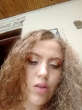 Snapshot of Mia_fooxx_ chatting on 11.07.25 Mia fooxx online show from 11.07.25