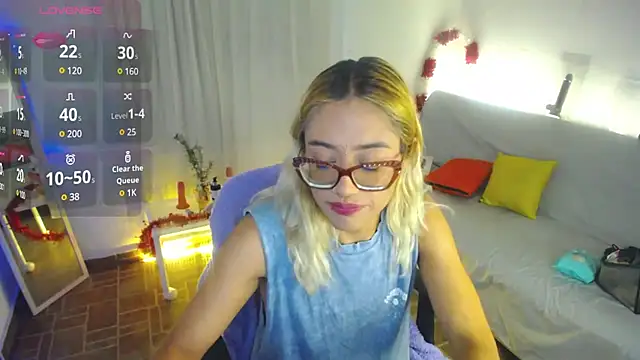 Snapshot of 911Calling chatting on 12.29.24 911Calling online show from 12.29.24