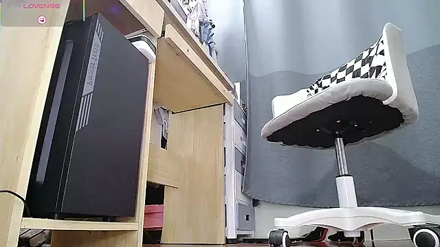 Snapshot of CN-Doudou chatting on 11.27.25 CN-Doudou online show from 11.27.25