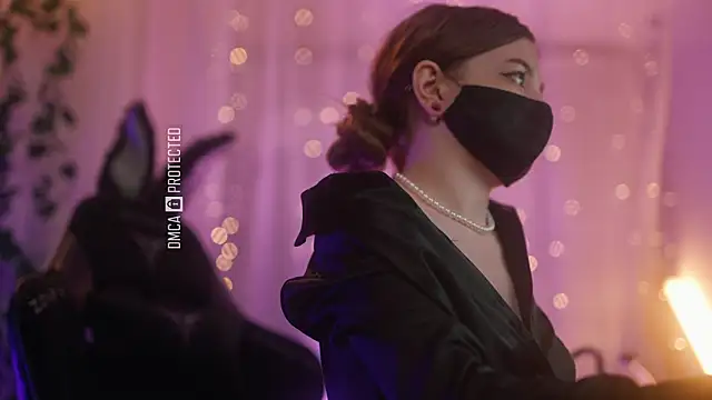 Snapshot of aarimass chatting on 02.16.25 aarimass online show from 02.16.25