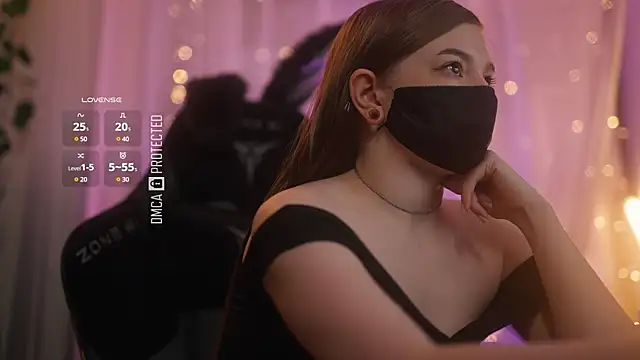 Snapshot of aarimass chatting on 02.18.25 aarimass online show from 02.18.25