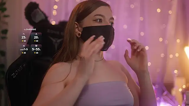 Snapshot of aarimass chatting on 02.21.25 aarimass online show from 02.21.25